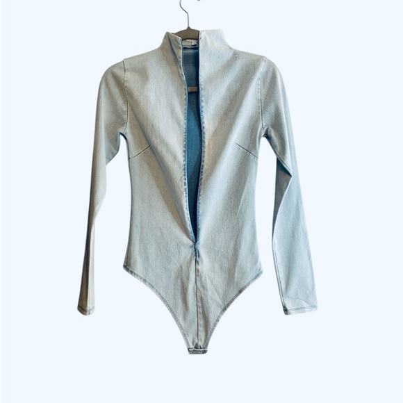Good American Women’s Light Blue Funnel Collar Denim Bodysuit. Size S - Picture 11 of 13
